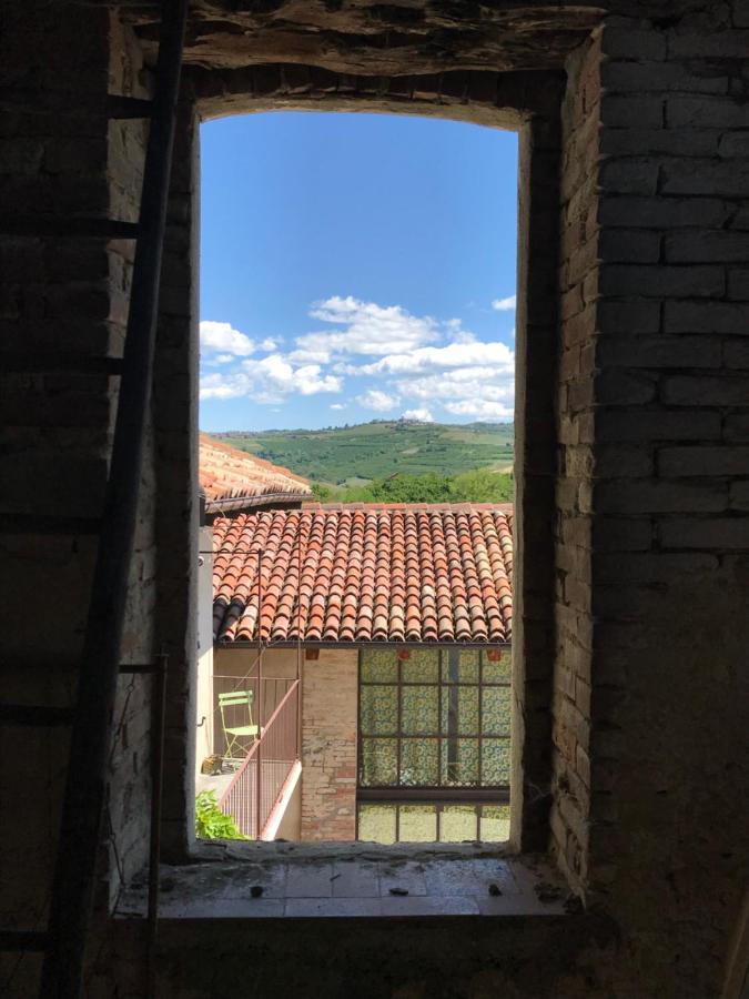 B&B Acaso Serralunga d'Alba Bagian luar foto