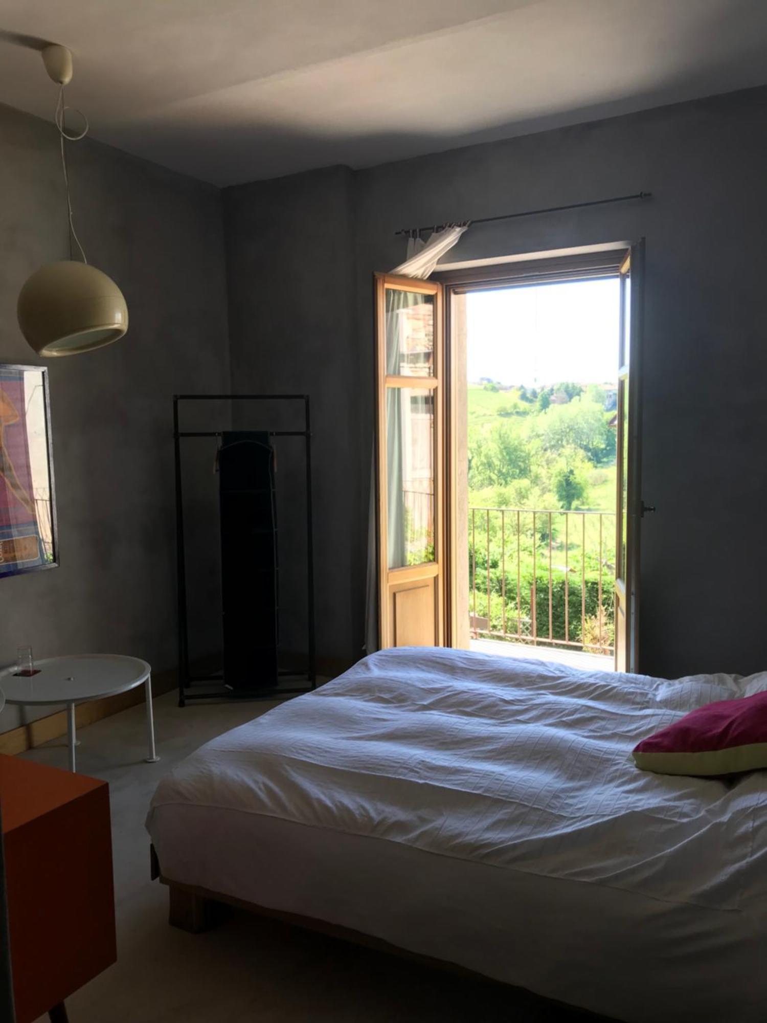 B&B Acaso Serralunga d'Alba Bagian luar foto
