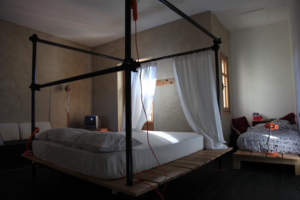 B&B Acaso Serralunga d'Alba Bagian luar foto