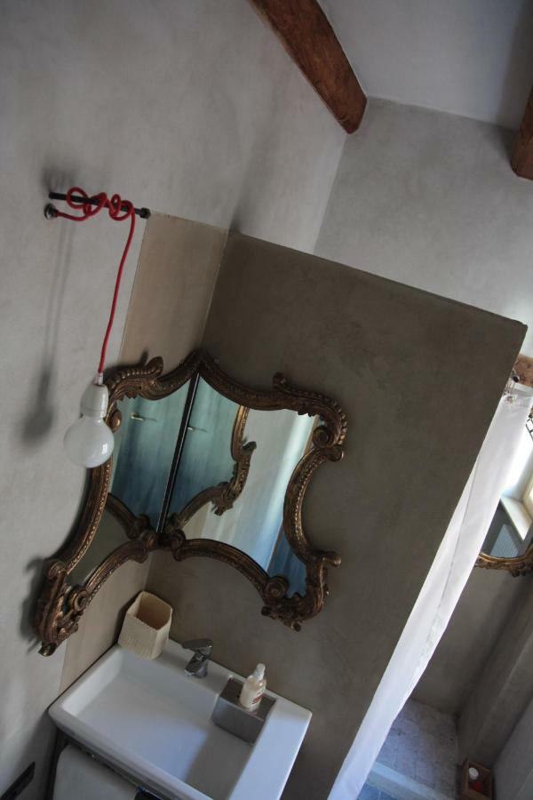 B&B Acaso Serralunga d'Alba Ruang foto