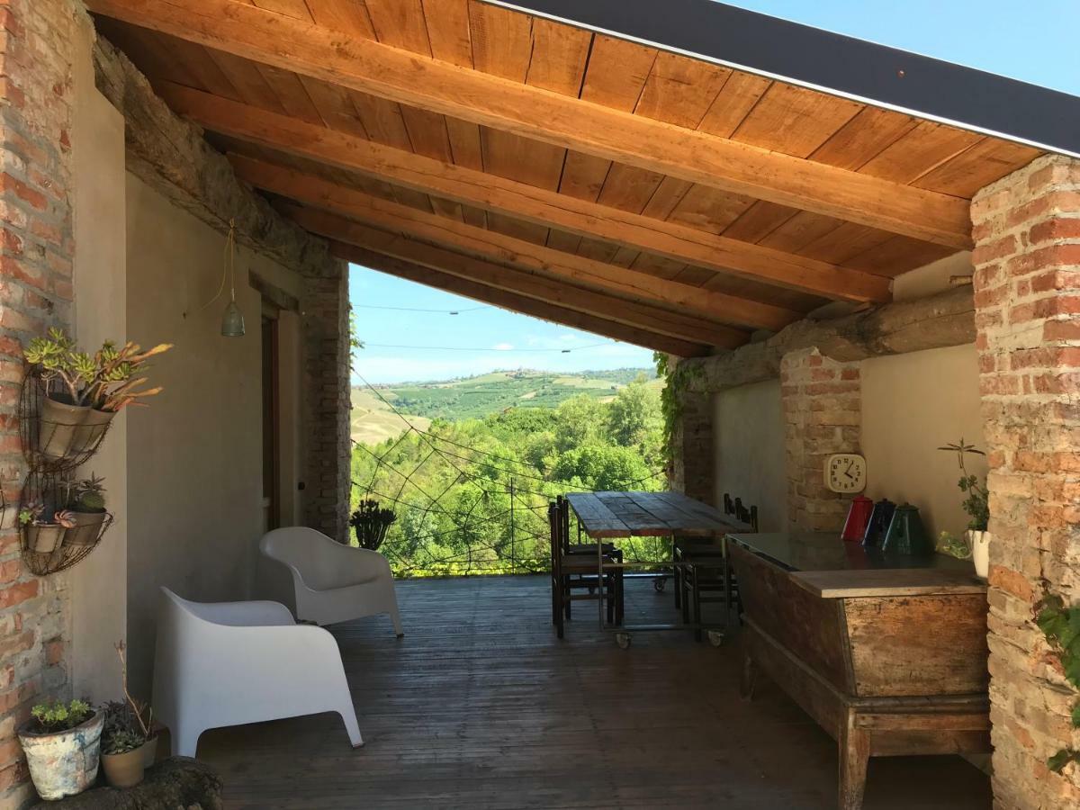 B&B Acaso Serralunga d'Alba Bagian luar foto